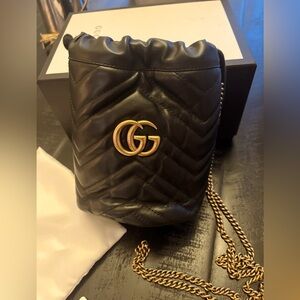GG MARMONT MINI BUCKET BAG